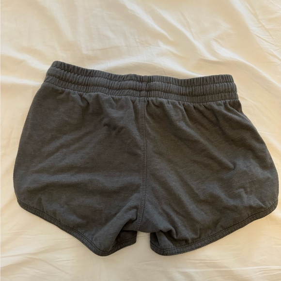 Colosseum short shorts - Picture 2 of 3